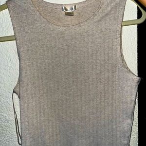I’m selling a complete set of a crop top shirt &a long white sweater to go with!